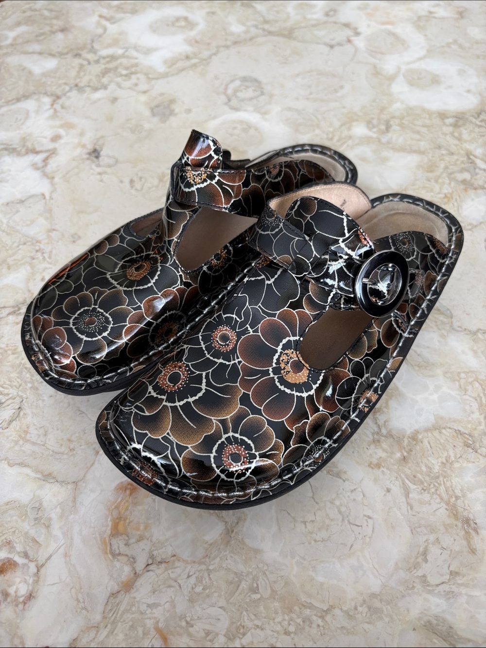 Alegría Patent Leather Floral Print Clogs